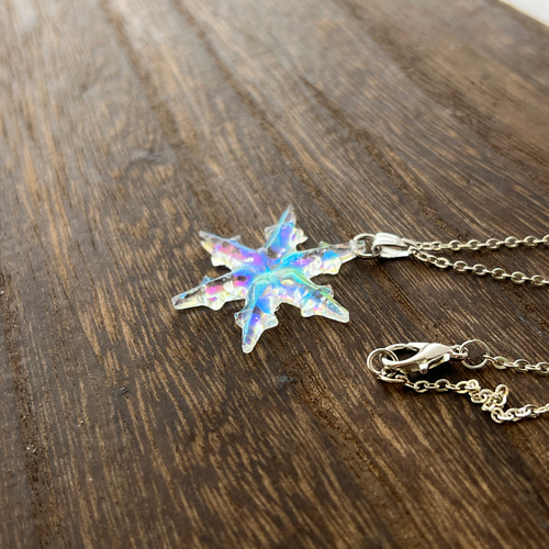 雪の結晶ネックレス / レジン / クリスマス ネックレス・ペンダント 華