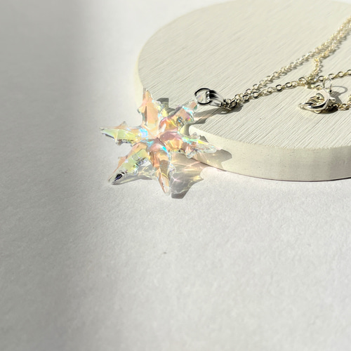 【1666】レジン　雪の結晶　ネックレス　ペンダント　ハンドメイド 1666】レジン 雪の結晶 ネックレス ペンダント ハンドメイド
