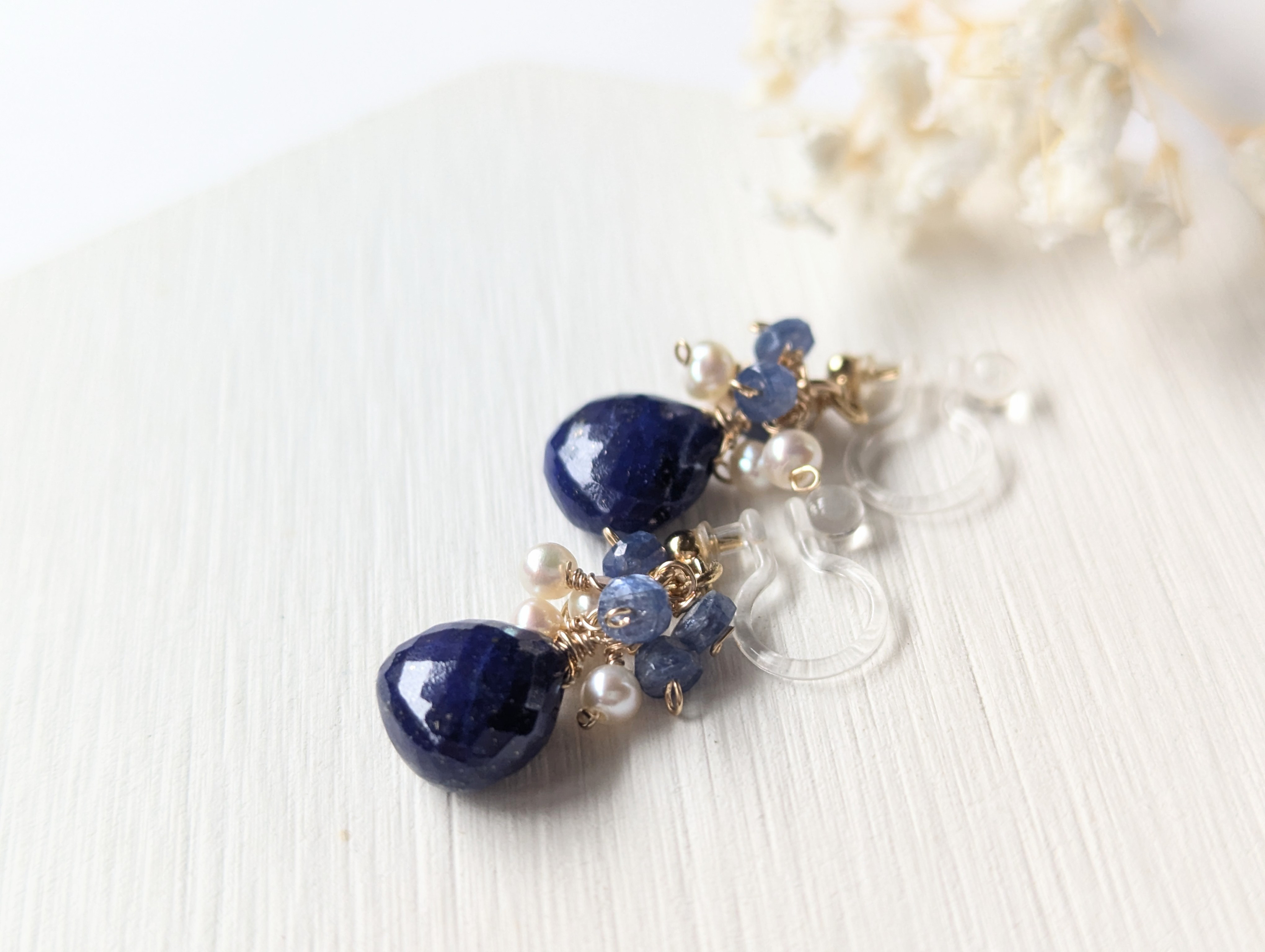 14kgf 聖夜の夜空ラピスラズリノンホールピアス☆パール、サファイア