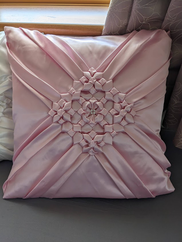 ピンク♡紫陽花♡ カナディアンスモッキング サテン クッションカバー 45cm×45cm  インテリア  ゴージャス