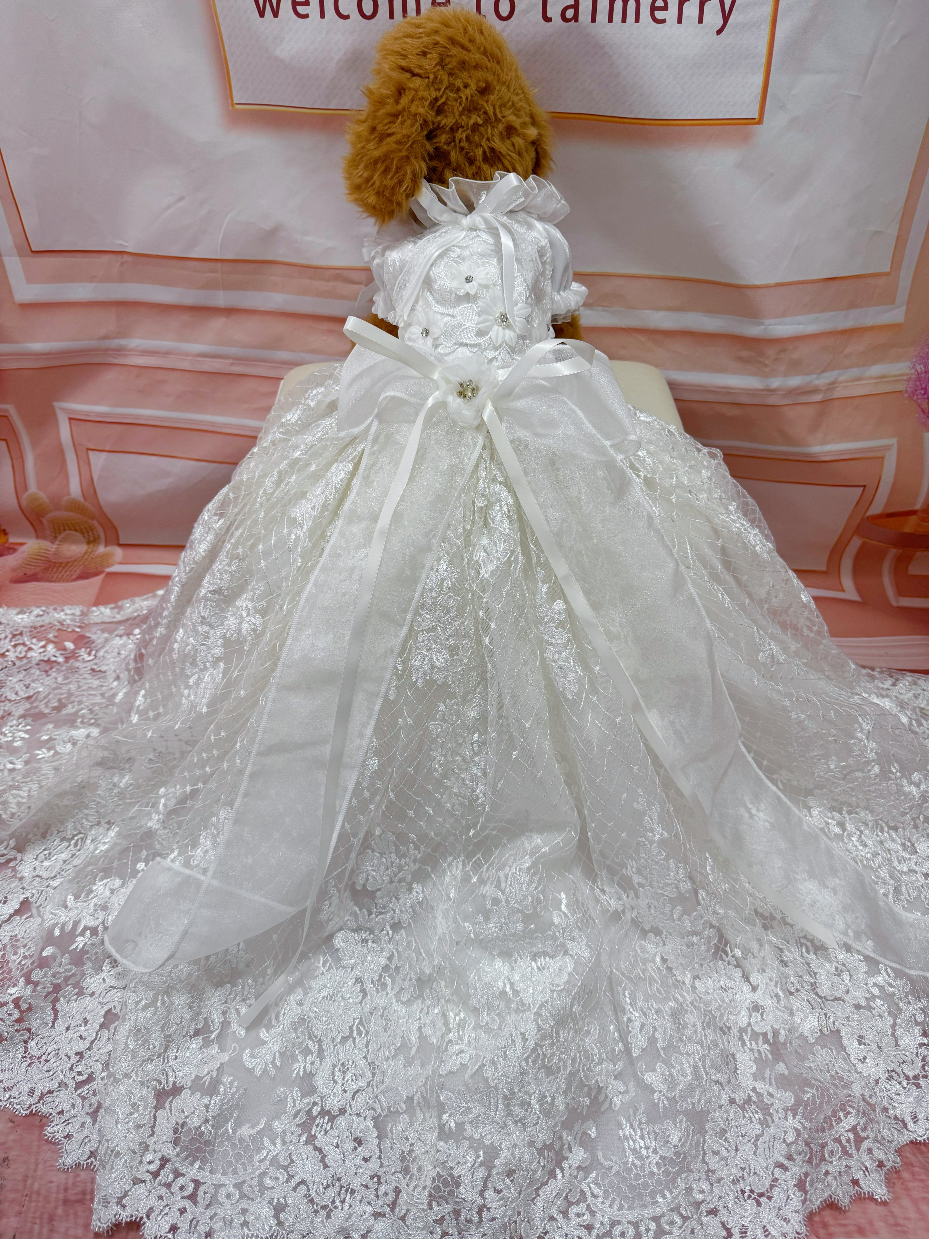 犬猫うさちゃん服 【即納OK】　　　　　　　　　　　　　　　　　　　　　　　輝く花刺繍のウェディングドレス