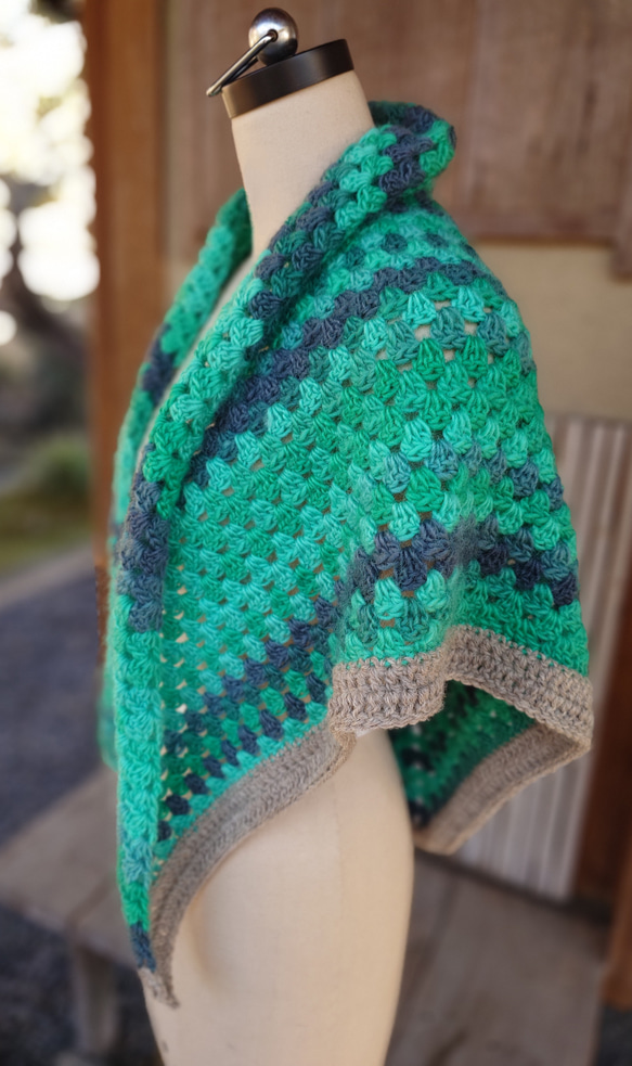 三角ショール/ウール/レトロ/森グリーン/手編み/かぎ針編み/癒し