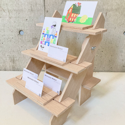 ディスプレイ什器 ひな壇3段/30幅/溝入/普通合板〈上質材〉 商品