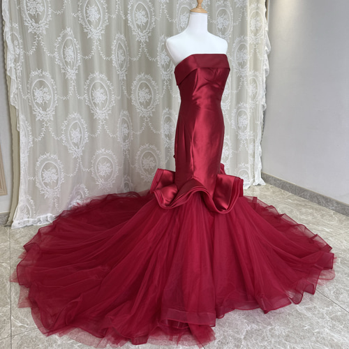 【値下げしました】カラードレス　赤　マーメイドドレス 抜群のお洒落見え！ワインレッド 紅色 カラー変更可能 マーメイド