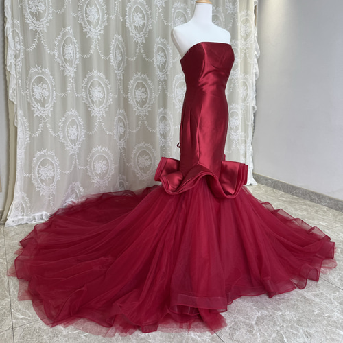 【値下げしました】カラードレス　赤　マーメイドドレス 抜群のお洒落見え！ワインレッド 紅色 カラー変更可能 マーメイド