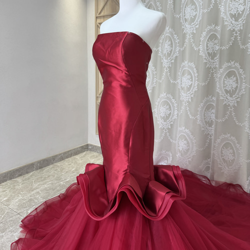 【値下げしました】カラードレス　赤　マーメイドドレス 値下げしました】カラードレス 赤 マーメイドドレス 抜群のお洒落見え