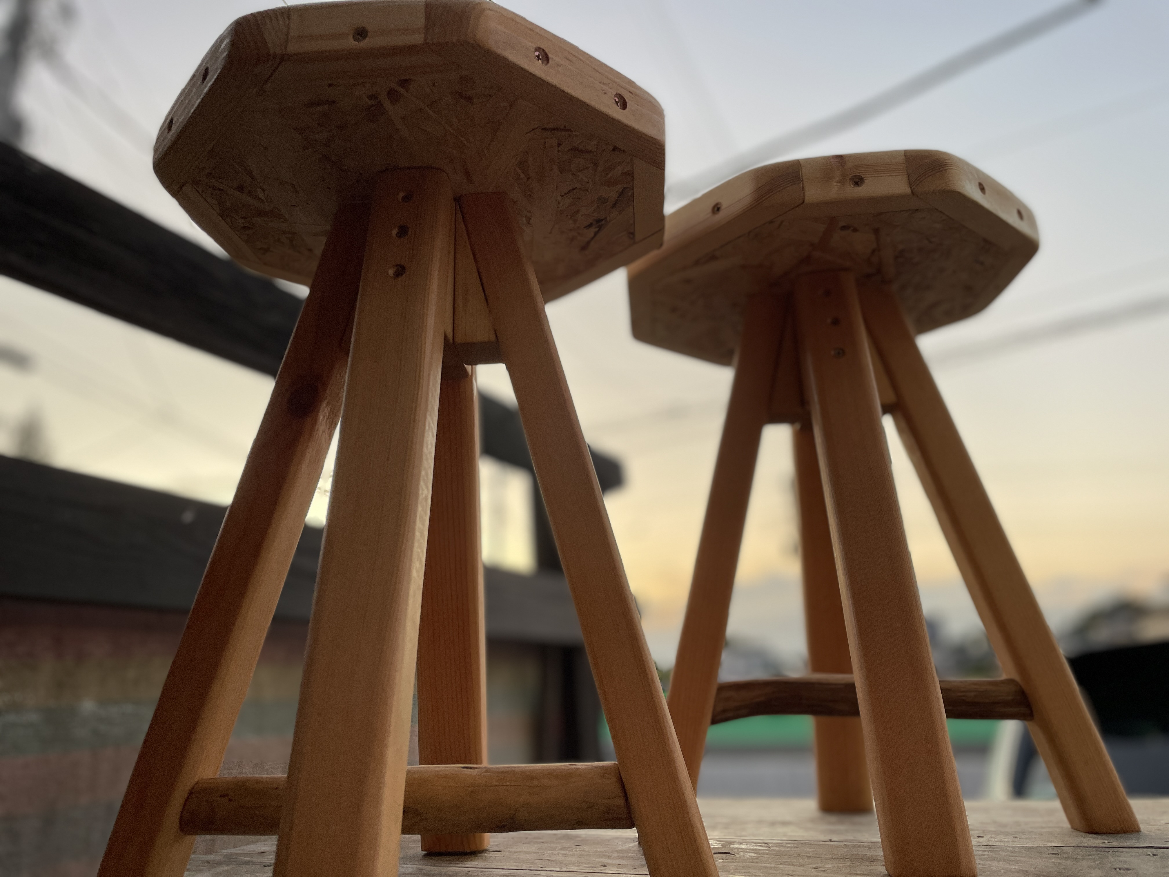 八角形の天板がかわいい。なんにでも使えるオクタゴンスツール⑦【ウッド】【オルテガ】【ナチュラル】⑥と⑦はペアです。