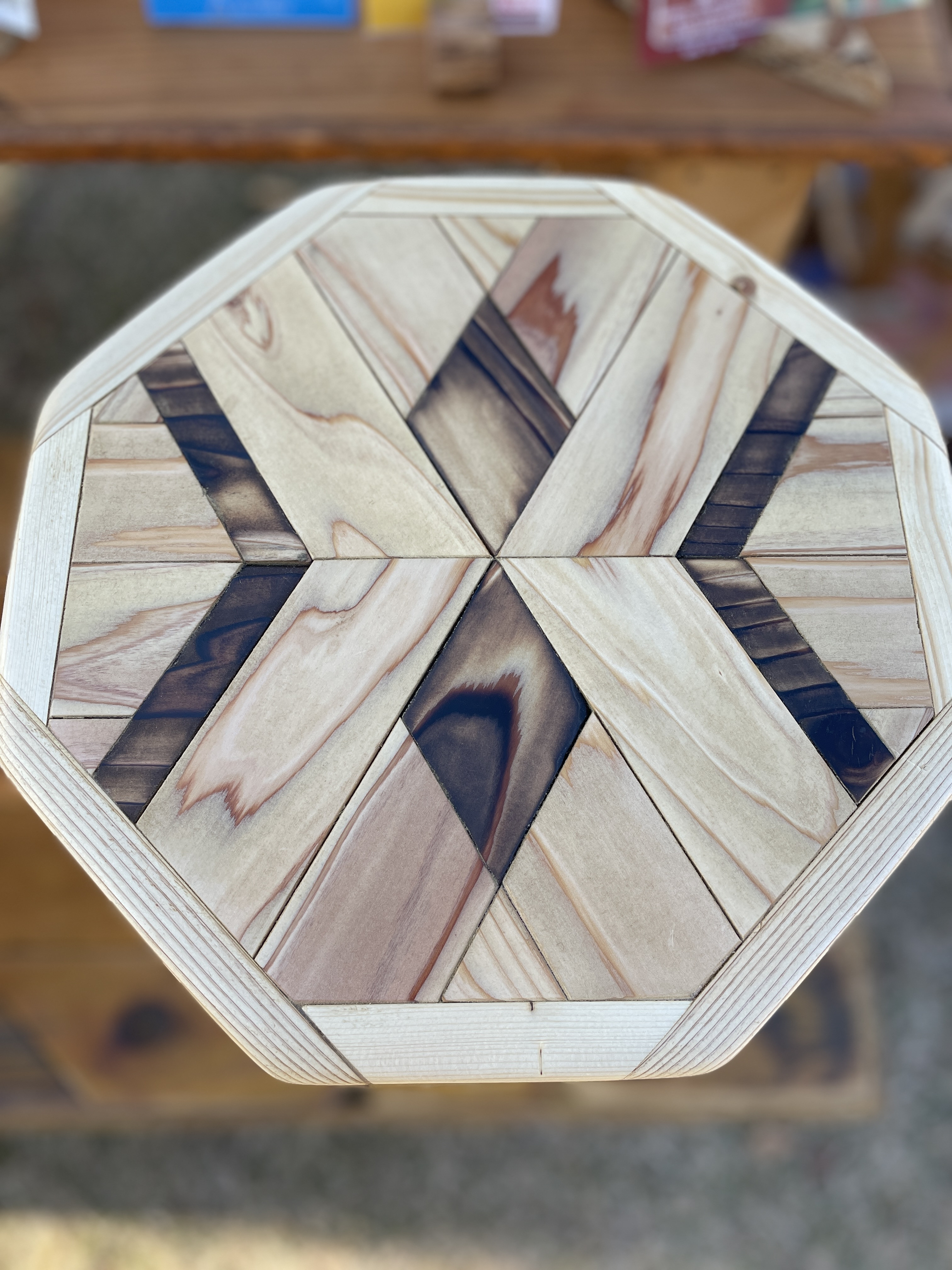 八角形の天板がかわいい。なんにでも使えるオクタゴンスツール⑦【ウッド】【オルテガ】【ナチュラル】⑥と⑦はペアです。