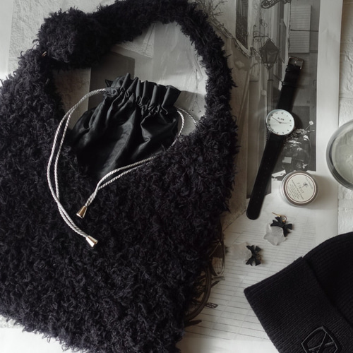 モコモコ黒のファーヤーンのショルダーバッグ ショルダーバッグ N²