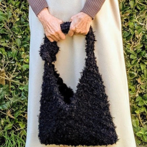 モコモコ黒のファーヤーンのショルダーバッグ ショルダーバッグ N²