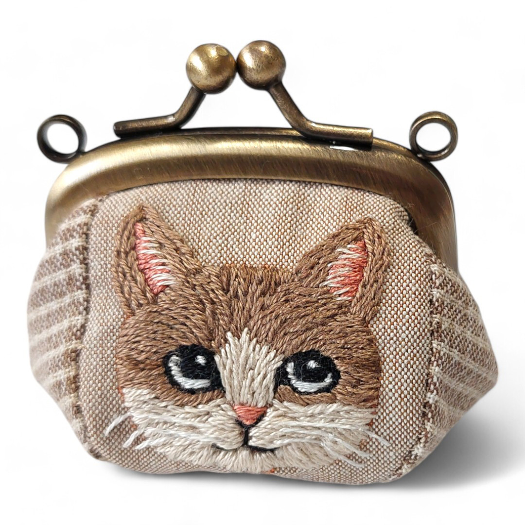 Amazon | 本革 携帯猫ストラップ プチ とらねこちゃん ねむり