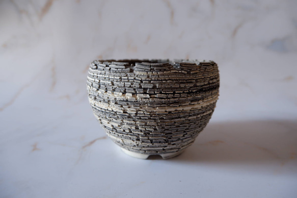 4号白黒練り込み裂紋鉢698　塊根植物　多肉植物　盆栽　植木鉢　作家鉢　沖縄 3枚目の画像