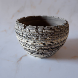 4号白黒練り込み裂紋鉢698　塊根植物　多肉植物　盆栽　植木鉢　作家鉢　沖縄 1枚目の画像