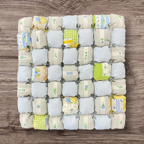 ⭐️アメリカンカントリー雑貨❤フリフリチェアパッド　ブルー系バラ柄♡45cm角 62174264573154ca92a4360414fb39