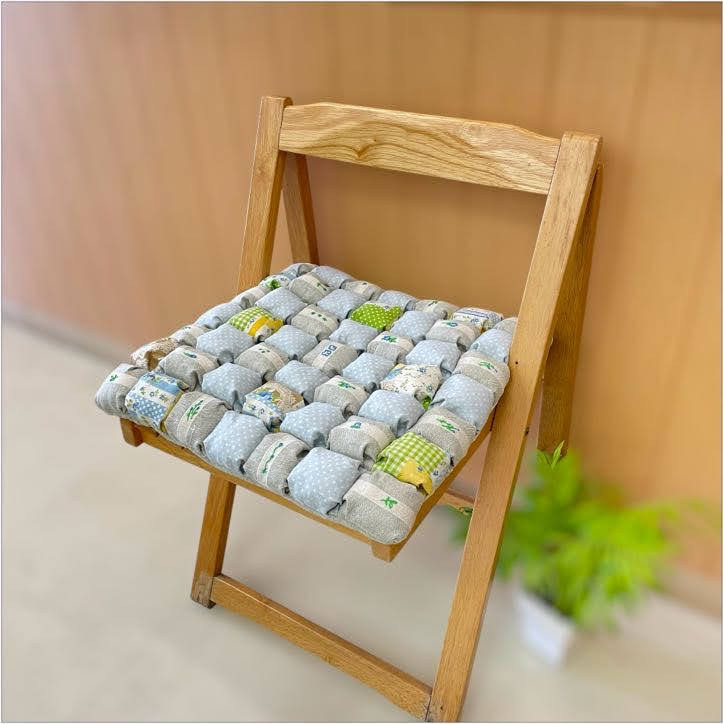 ERCOL 椅子用クッション未使用（狩猟柄刺繍）と使用感有り雉柄の2枚組み