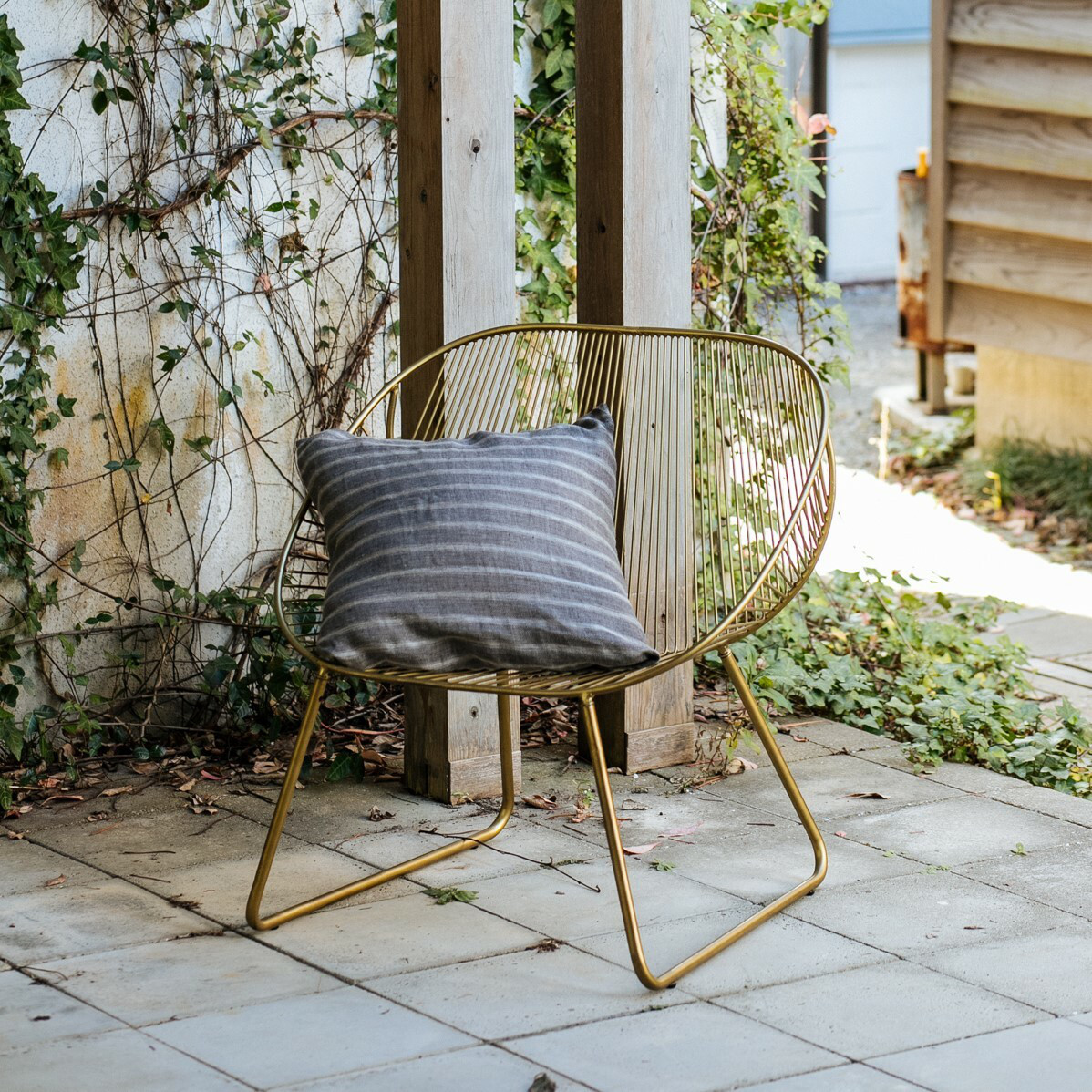 ワイヤーワイドチェアー 長時間でも疲れない フィット感抜群 頑丈な 北欧風 モダン 【LBZ-SD-6618488】