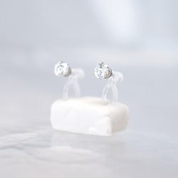 モアサナイトのイヤリング】クリア / 4mm / ノンホールピアス
