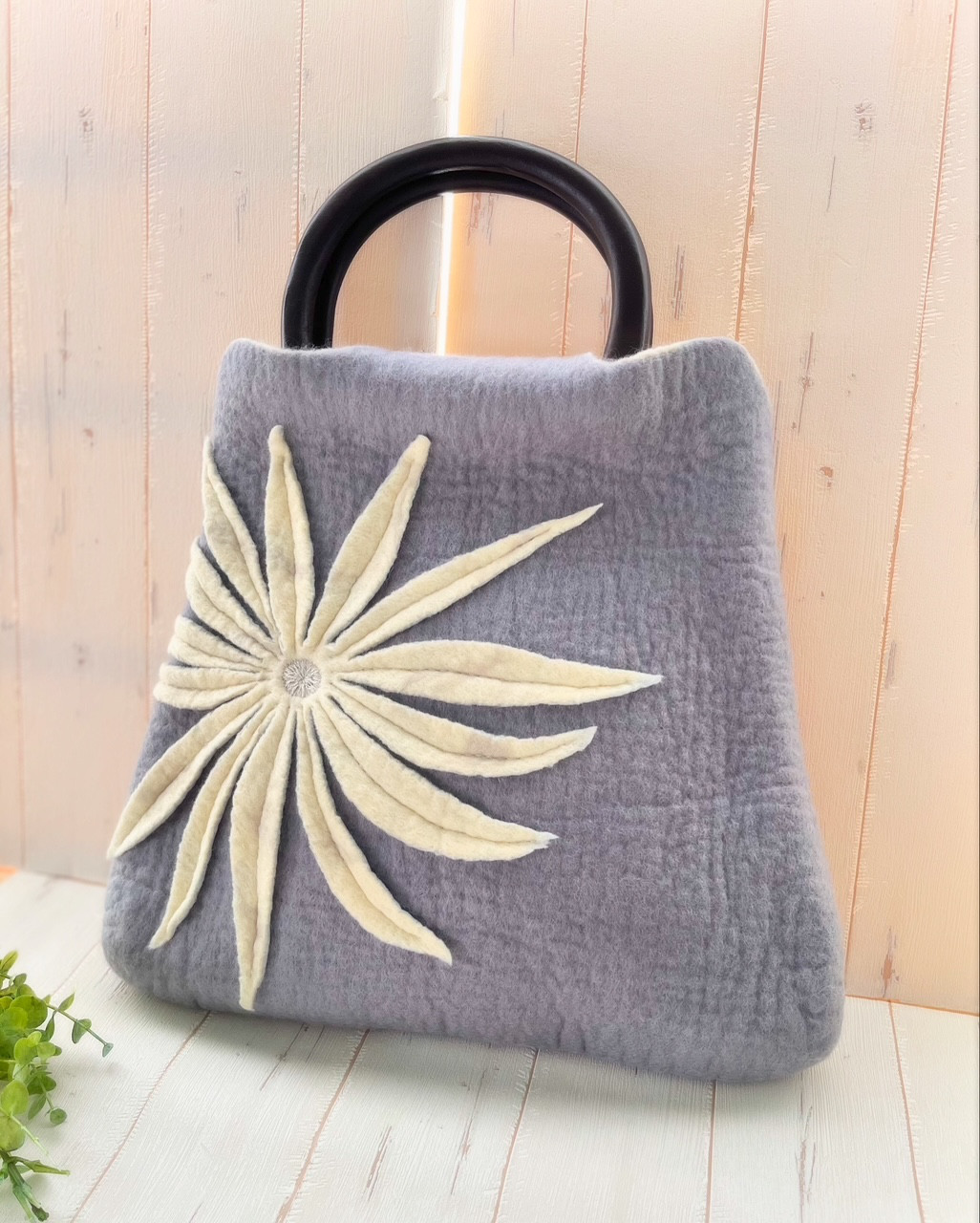 フェルトの大輪Dahlia ＊グレー＊