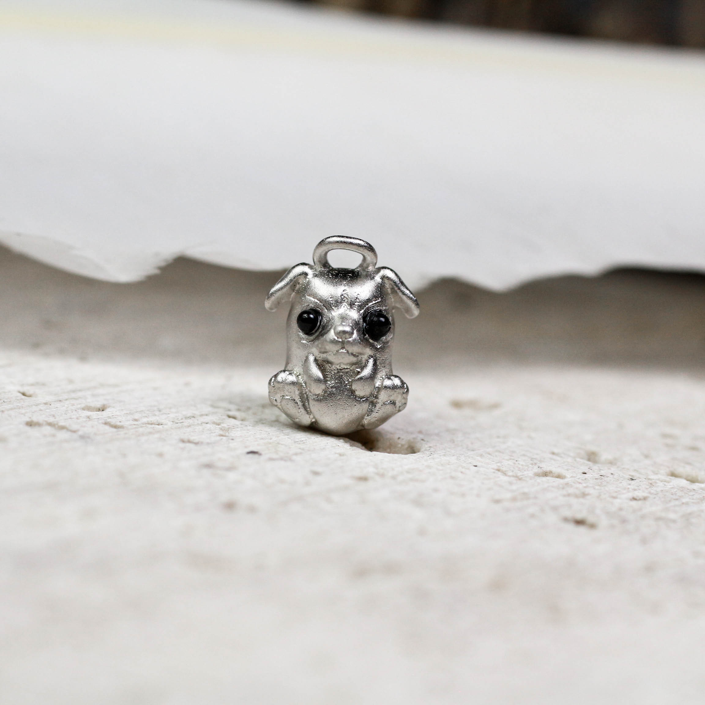かわいい子犬の 925 の銀製のペンダントの Labrador 犬の魅力、刻まれた動物の宝石類の供給、ペット恋人の所有者