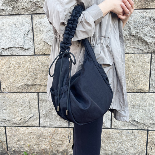 全5色】フリルハンドルがオシャレ！大人可愛い2WAY ショルダーバッグ