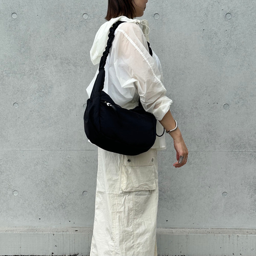 全5色】フリルハンドルがオシャレ！大人可愛い2WAY ショルダーバッグ