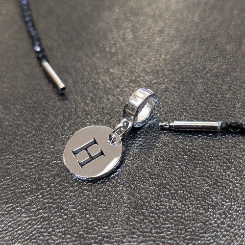 ペアネックレス K18ゴールド使用 イニシャルトップ カット