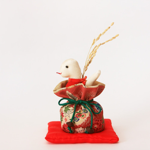 ちりめん古布・干支人形・巳（み・へび ）B 〝巾着からちょこんと顔と