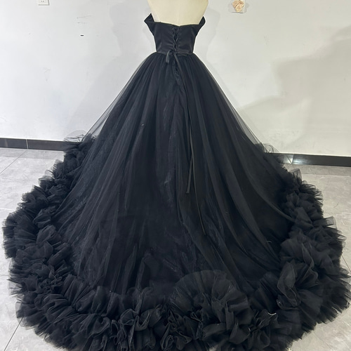 上品！パーティードレス ブラック ベアトップ ラッフルフリル 編み上げ  