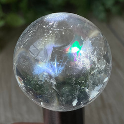 幻想的な光をたたえる希少石 /ブルーエンジェルラダークォーツスフィア