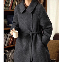 上質ウール100% ステンカラーのミドルコート ウエストベルト ポケット
