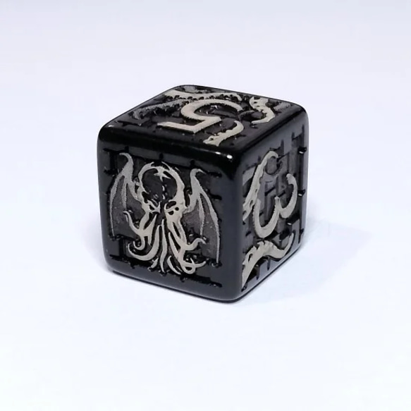 クトゥルフ 触手 黒 レーザー彫刻+刻印 6面 サイコロ ダイス 1枚目の画像