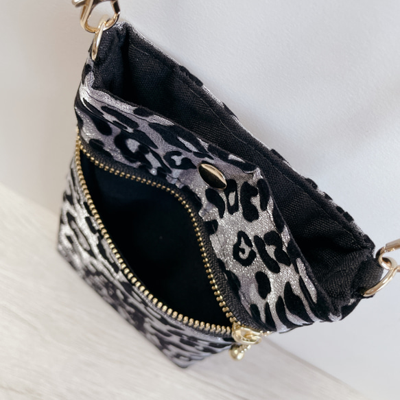スマホショルダー ヒョウ柄グレー/豹柄ラメ/サコッシュポシェット スマホポーチ サブバッグ/合皮ストラップ◎ギフト母の日 6枚目の画像