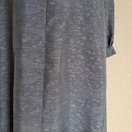 ★着物リメイク/黒留袖/ラグランスリーブ/ハイネックワンピ―ス/一点物 /正絹★ ☆ 着物リメイク/大島紬/一点もの/ラグランスリーブ/ハイネック