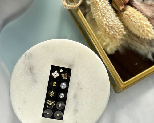 貼るピアス　10点セット　専用ジュエリーケース♡貼り替えシート　10枚セット 1fe2cfda35576980cb22c300bfb73b