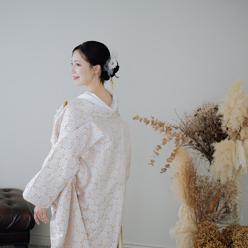 新作】花嫁和装 ベージュ系 色打掛 重ね衿 はこせこ 懐剣 扇子セット