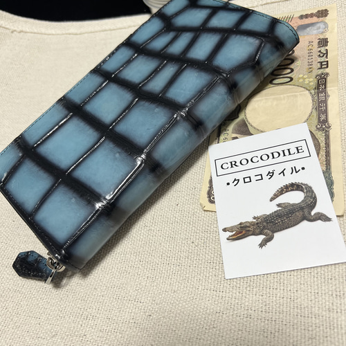 一枚革 珍しい最高級透き通る青クロコダイル財布 艶あり ワニ革 一枚革 珍しい最高級透き通る青クロコダイル財布 艶あり ワニ革