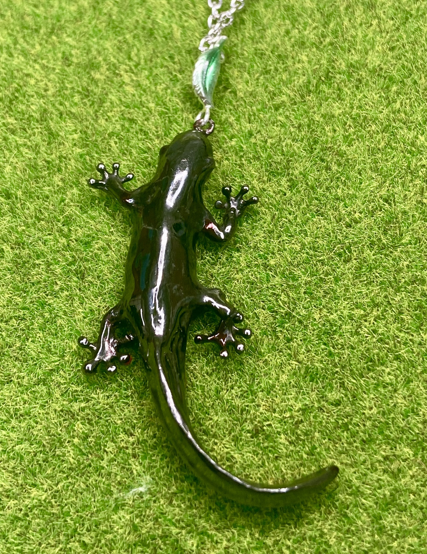 アカハライモリペンダント　１