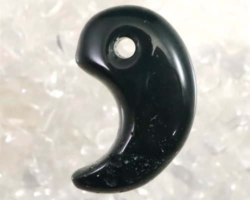 出雲碧玉 出雲石 21mm勾玉 2.76g ディレクトリーカード付 #88674