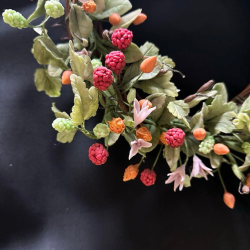 ハンドメイド樹脂粘土】 木の実リース パンアート/パンフラワー レジン