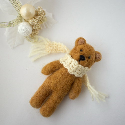 羊毛フェルト くまの人形 マフラー付き 羊毛フェルト だんけひつじ