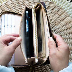 ‘天然石x皮革組合’大容量牛皮手工拉鍊長款皮夾旅行盒女士皮夾手工染色/全手工縫製 第14張的照片