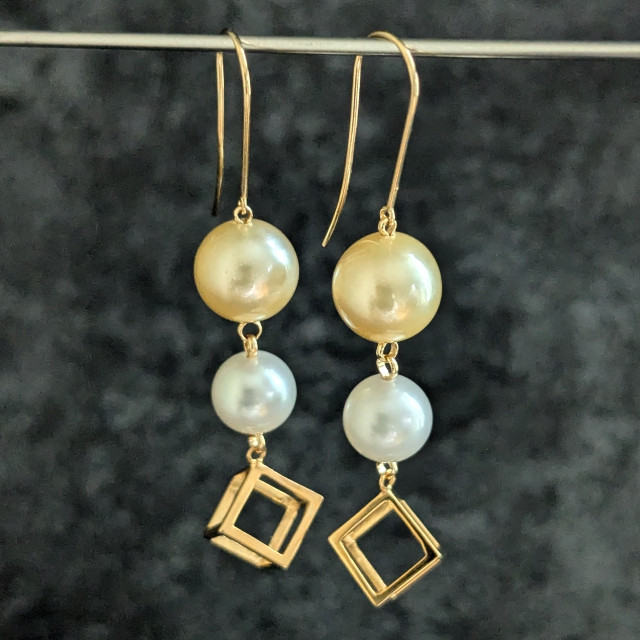 白蝶真珠キューブピアス/K18・SV South Sea Pearl Cube Earrings / K14, K18,