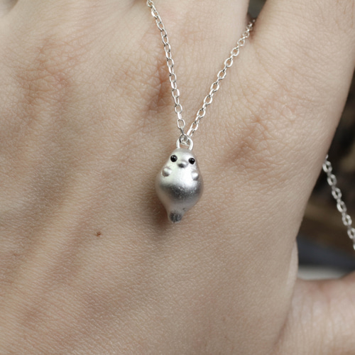 かわいい赤ちゃんアシカペンダントアザラシ、太平洋岸北西部、小さな