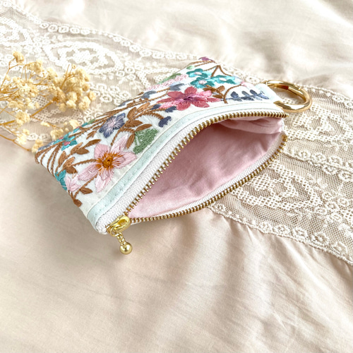 再販】インド刺繍 ミニポーチ ポーチ カラビナ フェイクレザー 小銭