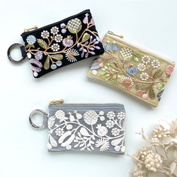 再販】インド刺繍 ミニポーチ ポーチ カラビナ フェイクレザー 小銭