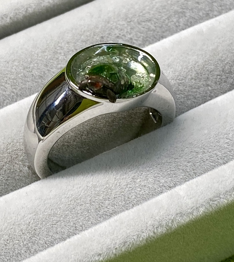 池から出ようとするミドリガメさんのリング　Free Size