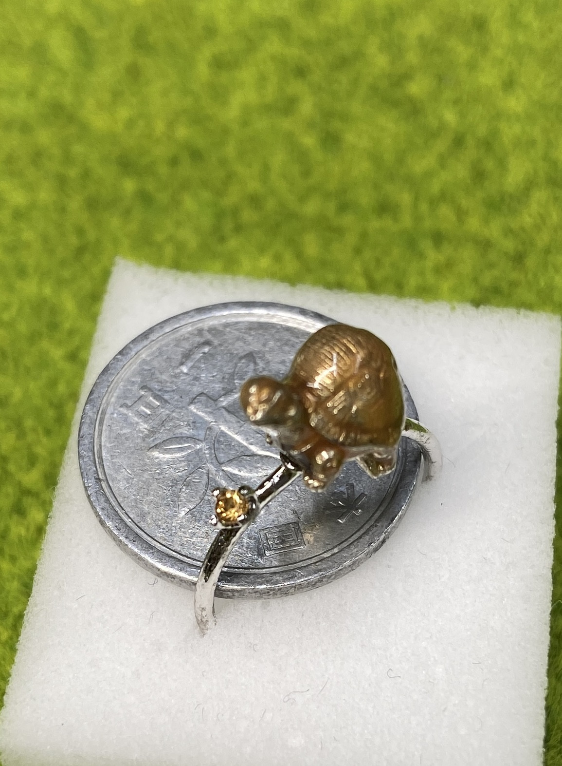 ゾウガメとイエローサファイアのリング　＃７