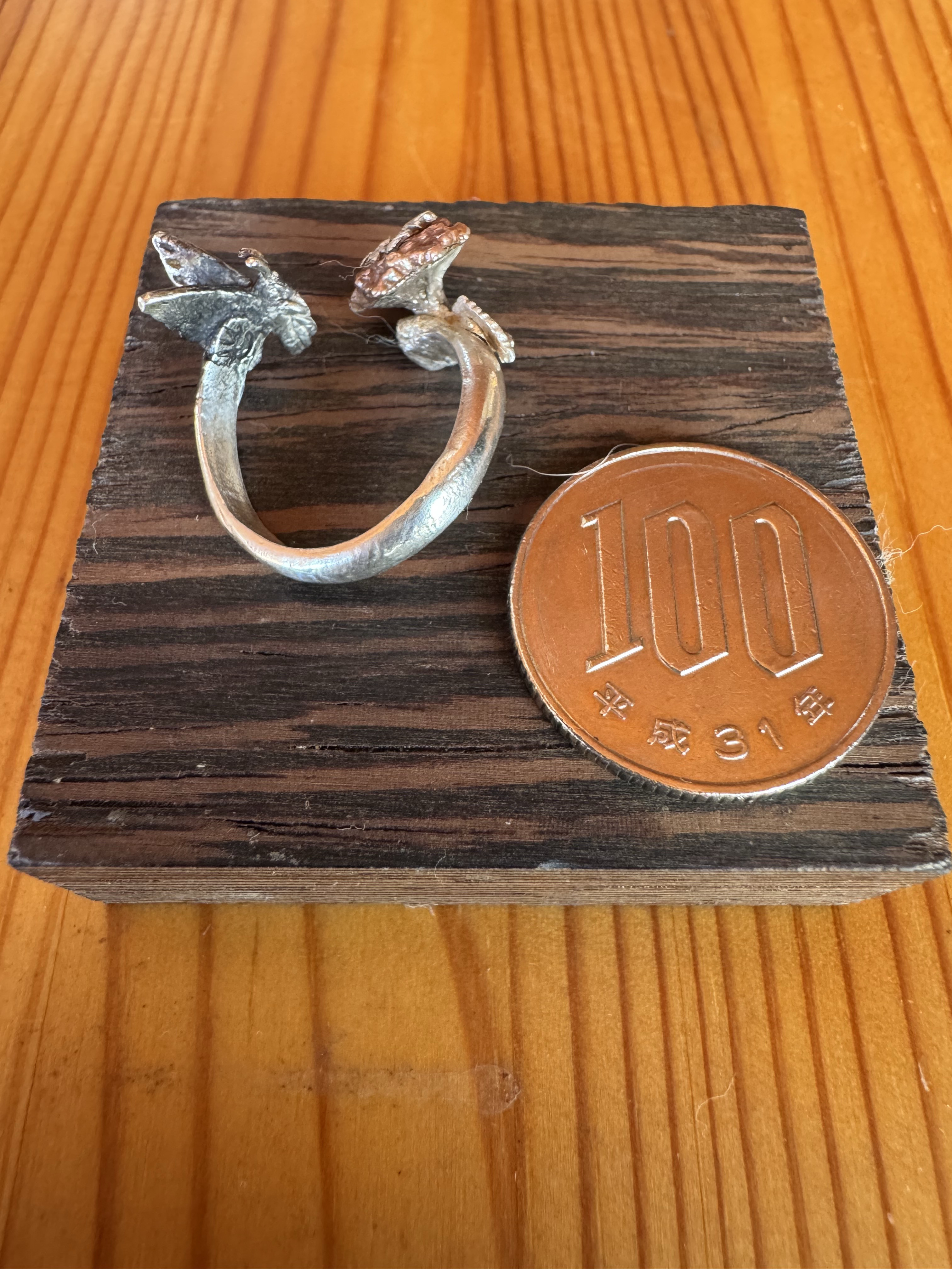 シルバーリング　「蝶よ、花よ( A butterfly garden )」