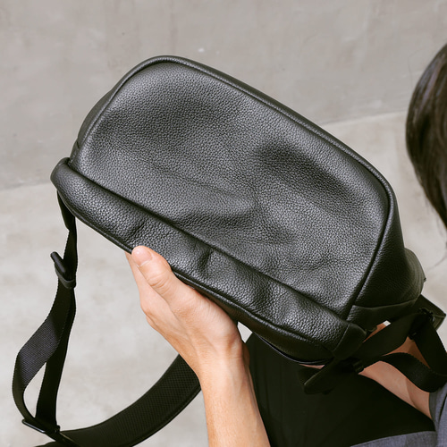 ビジネスリュック メンズ 本革 大容量 14インチPC収納可 16L 軽量 15