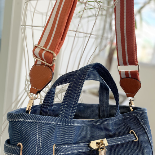 フェードカラーデニムのトートバッグ デニムバッグ 南京錠 バックル